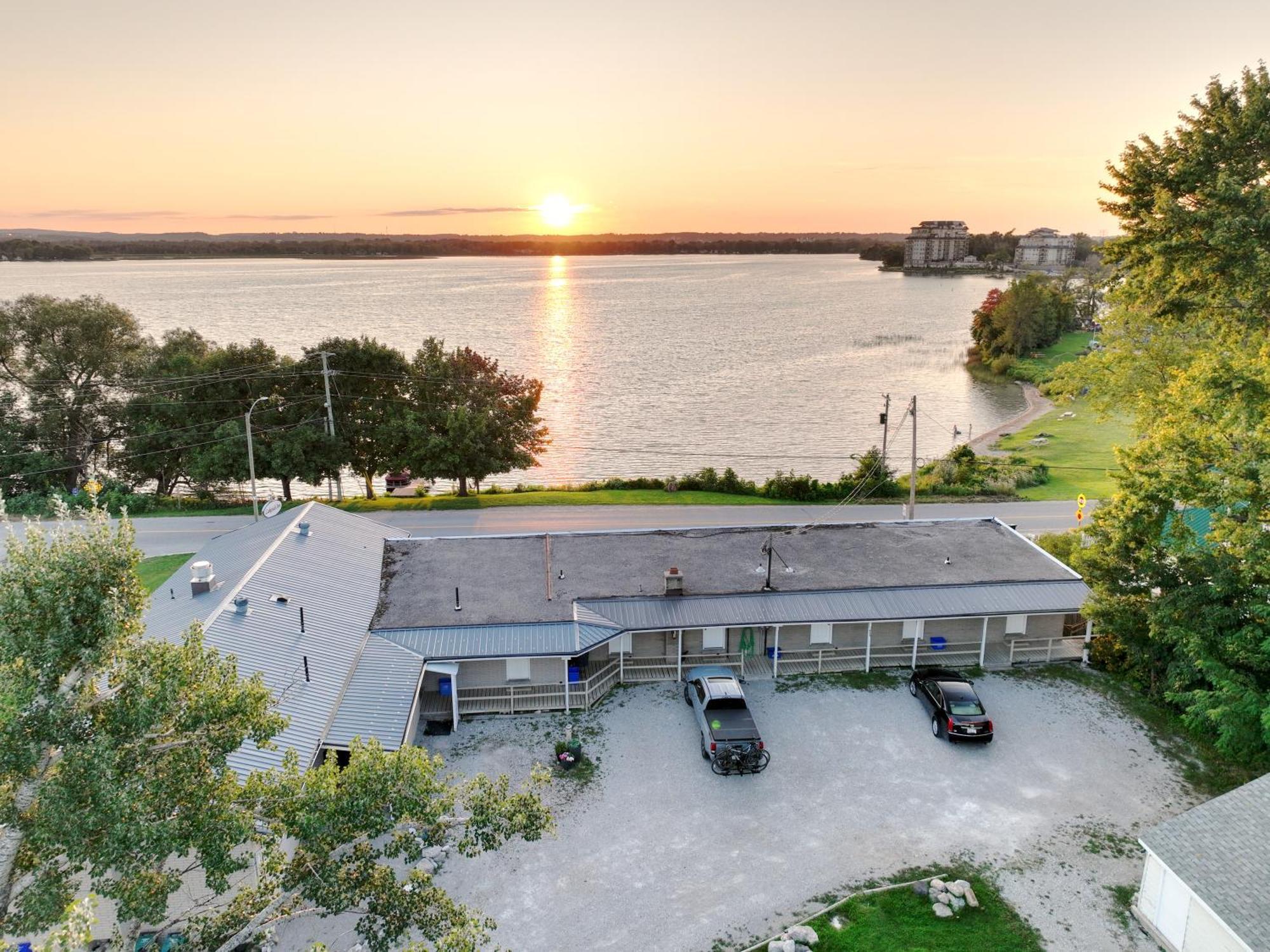 Lakeside Inn Orillia Eksteriør billede