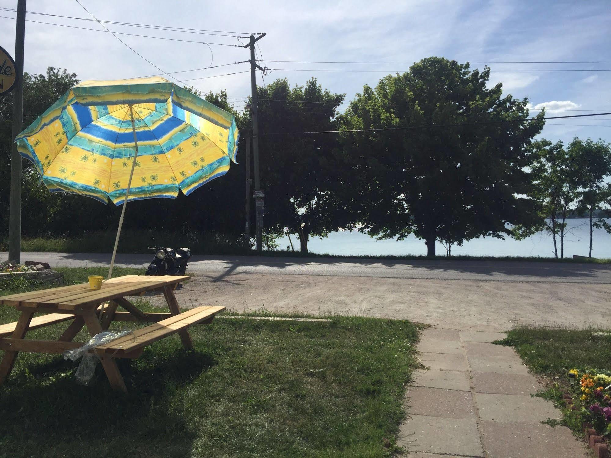 Lakeside Inn Orillia Eksteriør billede